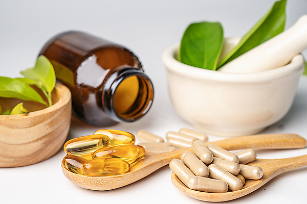 포토 JPG 해외이미지 그릇 건강 사람없음 알약 약 숟가락 허브 유기농 절구 공병 절구방아 해외포토 식물 식기 웰빙 의학 수저 도구 병_담는 파일형식 이미지허브