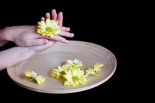 포토 JPG 해외이미지 백인 여자 꽃 신체 손가락 건강 관리 손바닥 사람 성인 사람없음 치료 빨간색 물 뷰티 노란색 유행 검은색 스파 화장품 터치 엄지손가락 화려 우아함 손톱관리 손톱 피부 묘사 광택 팔 프랑스어 고립 넘어짐 돌봄 해외포토 자연요소 서양인 식물 문자 손 컬러 컨셉 의학 모션 신체부위 네일아트 파일형식 이미지허브