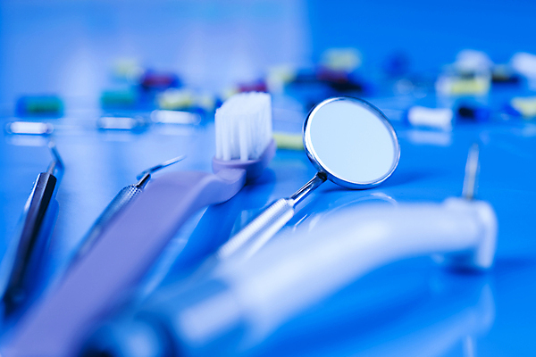 포토 JPG 해외이미지 사람없음 파란색 칫솔 치과용품 구강거울 해외포토 컬러 위생용품 의료용품 파일형식 이미지허브