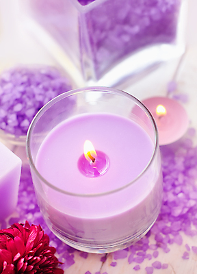 포토 JPG 해외이미지 꽃 사람없음 보라색 스파 아로마 스파용품 향초 아로마테라피 입욕소금 해외포토 식물 컬러 초 미용용품 오브젝트 소금 테라피 파일형식 이미지허브