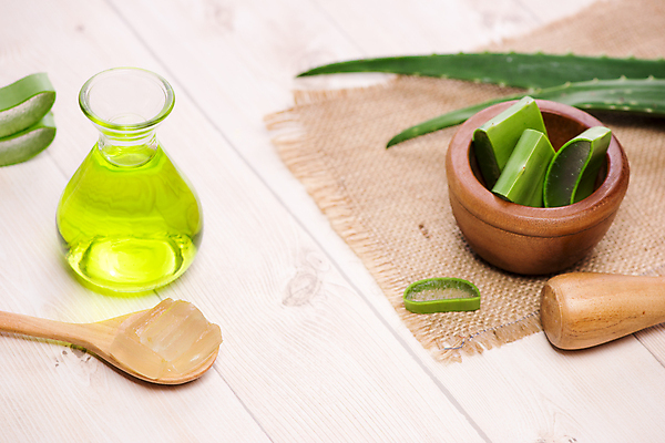 포토 JPG 해외이미지 유리병 실내 사람없음 오일 피부관리 막자사발 나무숟가락 막자 알로에 알로에베라 알로에젤 나무배경 해외포토 식물 음식 백그라운드 병_용기 내부 뷰티 숟가락 화장품 사발 젤 파일형식 이미지허브