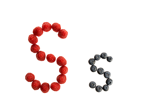 포토 JPG 해외이미지 알파벳 음식 컨셉 과일 텍스트 건강 사람없음 빨간색 파란색 단어 물음표 흰색 신선 느낌표 편지 블루베리 날것 산딸기 고립 슈퍼푸드 맛있는 해외포토 문자 기호 영어 컬러 건강식품 파일형식 이미지허브