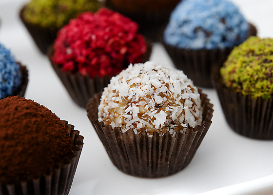 포토 JPG 해외이미지 식물 접시 음식 과일 재료 디저트 건강 요리 씨앗 사람없음 빨간색 초록색 갈색 쿠키 식당 카페 견과류 달콤 아침식사 낟알 설탕 굽기 수집 속도 유기농 건강식 내추럴 점심식사 생식 채식주의자 맛있는 해외포토 식기 웰빙 컬러 상점 식사 맛 구이 채식 파일형식 이미지허브