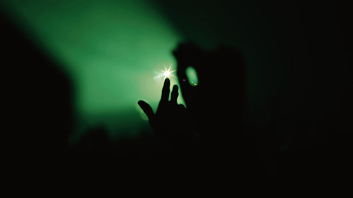 포토 JPG 해외이미지 손 행복 실루엣 음악 백그라운드 조명 사랑 이벤트 사람없음 빛 파티 축제 소리 콘서트 공연 음악가 가수 무대 기타 축하 춤 부채 그룹 심볼 클럽 디스코 쇼 뮤지컬 인기 팝 생존 유흥 해외포토 직업 감정 컨셉 현악기 문화예술 촬영기법 신체부위 파일형식 이미지허브