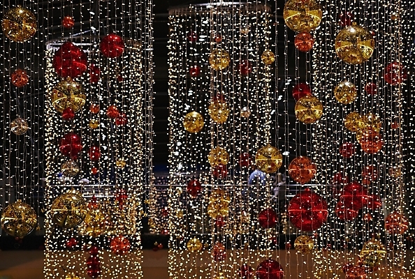 포토 JPG 해외이미지 나무 전통 디자인 계절 별 리본 백그라운드 크리스마스 겨울 전구 공 가족 휴가 새로움 주택 선물 사람없음 장식 빨간색 빛 쇼핑 산타클로스 우주 축제 저녁식사 흰색 나뭇가지 축하 소나무 황금 저녁 12월 연도 전나무 고립 클라우스 해외포토 자연요소 식물 기념일 컬러 컨셉 관계 건물 식사 날짜 야간 파일형식 이미지허브