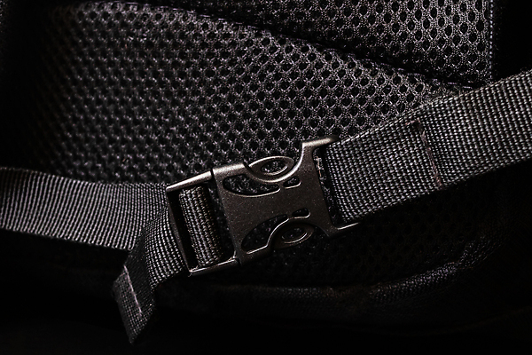 포토 JPG 해외이미지 밧줄 여행 백그라운드 컨셉 가방 자물쇠 안전 사람없음 검은색 손상 장비 벨트 직물 잡기 악단 보호 플라스틱 묘사 오브젝트 잠금 땀 클립 스트랩 해외포토 잡화 줄 음악 컬러 모션 재질 보안 파일형식 이미지허브