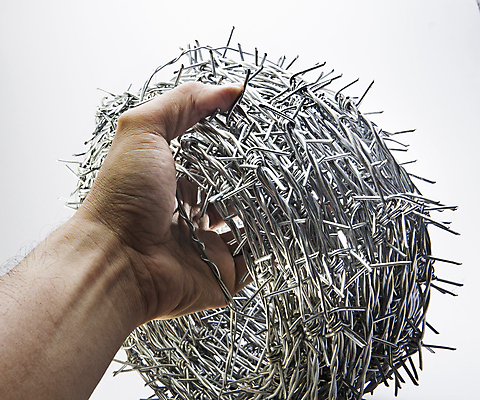 포토 JPG 해외이미지 기독교 종교 백그라운드 컨셉 일러스트 왕관 부활절 주택 안전 사람없음 울타리 3D 금속 화환 블록 고통 자유 흰색 가시 영혼 보호 위험 철 심볼 사인 부식 보안 만들기 날카로움 롤 철사 신성 철조망 방패 스파이크 얼레 감싸기 고립 신앙심 옛날 철강 국경 해외포토 기념일 꽃 감정 컬러 모션 재질 건물 담장 디지털합성 파일형식 이미지허브