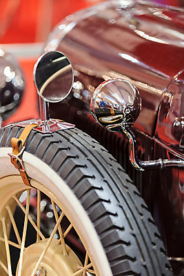 포토 JPG 해외이미지 도로 스포츠 백그라운드 교통시설 자동차 사람없음 금속 자전거 검은색 운전 오토바이 흰색 바퀴 원형 브레이크 묘사 오브젝트 서비스 속도 타이어 고립 자동 해외포토 도형 길 육상교통 컬러 교통 모션 재질 바이크 시설 파일형식 이미지허브