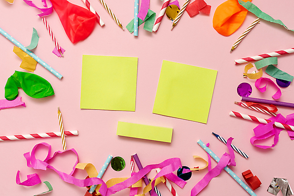 포토 JPG 해외이미지 디자인 계절 종이 비즈니스 탁자 새로움 선물 사랑 이벤트 사람없음 장식 파티 공백 장비 생일 책상 초대 꽃가루 해외포토 기념일 감정 가구 컨셉 가루 파일형식 이미지허브