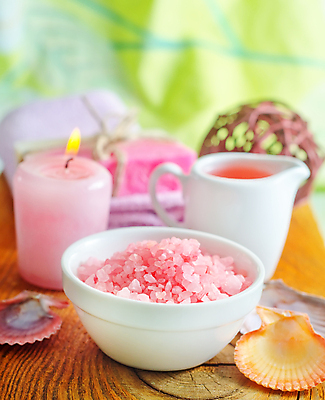 포토 JPG 해외이미지 그릇 분홍색 사람없음 아웃포커스 스파 조개껍데기 오브젝트 아로마 스파용품 비누 향초 아로마테라피 시럽컵 입욕소금 해외포토 식기 컬러 초 조개 촬영기법 위생용품 미용용품 소금 테라피 파일형식 이미지허브