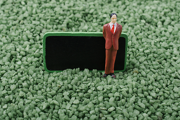 포토 JPG 해외이미지 실내 사람없음 칠판 인물미니어처 초록배경 해외포토 백그라운드 내부 초록색 미니어처 파일형식 이미지허브