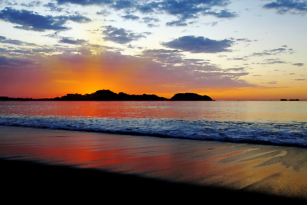 포토 JPG 해외이미지 구름 라이프스타일 행복 분홍색 여행 자연 하늘 휴가 산 사랑 사람없음 컬러풀 태양 뷰티 반사 여행객 보라색 일몰 기쁨 낭만 흐름 코스타리카 해외포토 자연요소 감정 컬러 컨셉 사람 생활 노을 중앙아메리카 생태계 파일형식 이미지허브