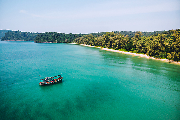포토 JPG 해외이미지 디자인 산업 아시아 모래 파도 바다 섬 여행 백그라운드 컨셉 교통시설 태국 자연 하늘 낚시 휴가 항해 어류 풍경 사람없음 야외 물 여름 파란색 항구 에너지 흰색 만 그물 액체 어선 보트 함선 어장 고립 해외포토 자연요소 계절 나라 컬러 교통 배_교통 레저 수중동물 시설 생태계 파일형식 이미지허브