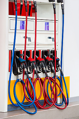 포토 JPG 해외이미지 주간 사람없음 야외 꽂음 주유기 주유소 주유건 해외포토 자연요소 기계 주유 파일형식 이미지허브