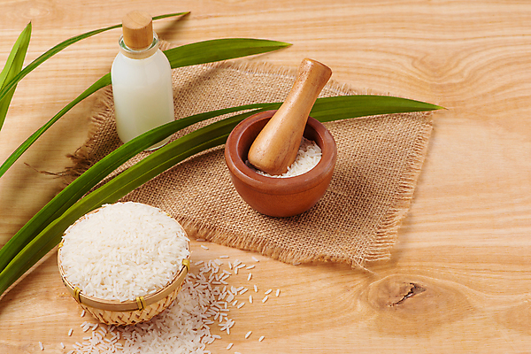 포토 JPG 해외이미지 잎 유리병 실내 사람없음 목재 바구니 우유 쌀 삼베 절구 절굿공이 나무배경 해외포토 나무 식물 백그라운드 재료 병_용기 유제품 곡류 내부 도구 파일형식 천_직물 이미지허브