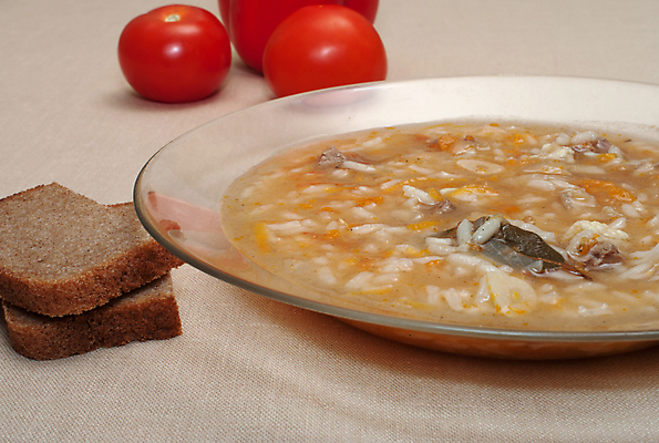 포토 JPG 해외이미지 전통 식기 접시 음식 빵 토마토 채소 밥 건강 육류 요리 사람없음 빨간색 갈색 식사 저녁식사 당근 수프 먹기 점심식사 호밀 해외포토 컬러 식재료 모션 곡류 뿌리채소 파일형식 이미지허브