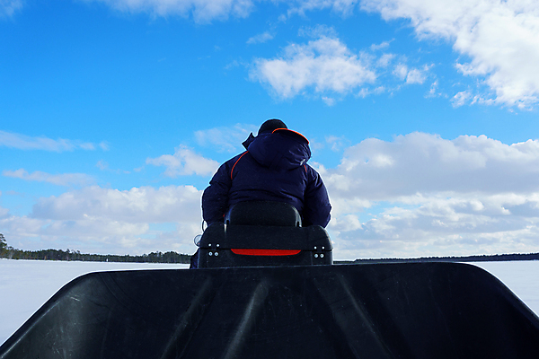 포토 JPG 해외이미지 라이프스타일 스포츠 여행 포즈 겨울 자동차 자연 모바일 한명 사람 야외 여행객 힘 추위 흰색 원형 북극 속도 낚시꾼 북쪽 모터 라이더 눈내림 해외포토 도형 1 계절 육상교통 컬러 눈_날씨 생활 극지방 방향 생태계 파일형식 이미지허브