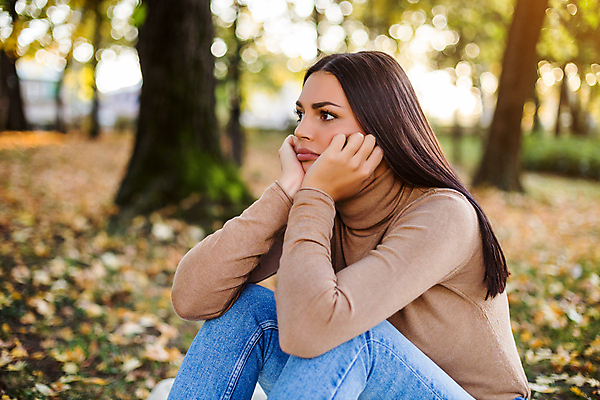 포토 JPG 해외이미지 나무 백인 라이프스타일 계절 공원 여자 컨셉 잎 자연 휴식 건강 피곤 한명 앉기 성인 야외 햇빛 태양 노란색 유행 건강관리 맑음 슬픔 분노 좌절 닫기 고독 담요 명상 고민 두통 시티라이프 문제 긴장 불만 심각 우울증 해외포토 자연요소 서양인 식물 1 공공시설 감정 컬러 모션 날씨 관리 사람 생활 질병 생태계 파일형식 이미지허브