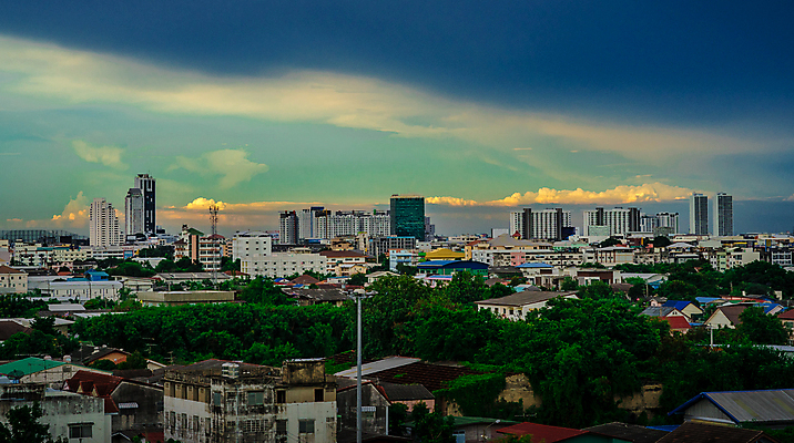 포토 JPG 해외이미지 나무 구름 여행 백그라운드 건축양식 자연 하늘 지붕 한명 풍경 건물 초록색 파란색 빛 도시풍경 컬러풀 탑 도시 시간 정상 저녁 장면 커뮤니티 타운 옛날 해외포토 자연요소 식물 1 건축물 건축 컬러 사람 야간 생태계 파일형식 이미지허브