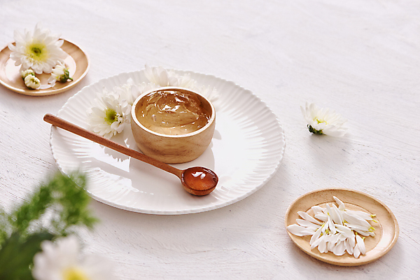 포토 JPG 해외이미지 접시 꽃 실내 사람없음 뷰티 소프트포커스 피부관리 흰배경 나무숟가락 나무그릇 나무접시 알로에베라 알로에젤 해외포토 식물 그릇 식기 백그라운드 촬영기법 내부 목재 숟가락 화장품 흰색 알로에 젤 파일형식 이미지허브