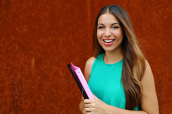 포토 JPG 해외이미지 백인 직업 학생 손 응시 여자 교육 행복 백그라운드 비즈니스 사업가 학교 성공 한명 서기 미소 사람 야외 건물 카메라 공책 잡기 도시 업무 비즈니스우먼 대표 계약 경영자 대학교 파일 폴더 경영 카피스페이스 해외포토 서양인 1 건축물 시선 감정 컨셉 모션 문구용품 표정 신체부위 전자제품 공백 작업 직장인 리더 파일형식 이미지허브