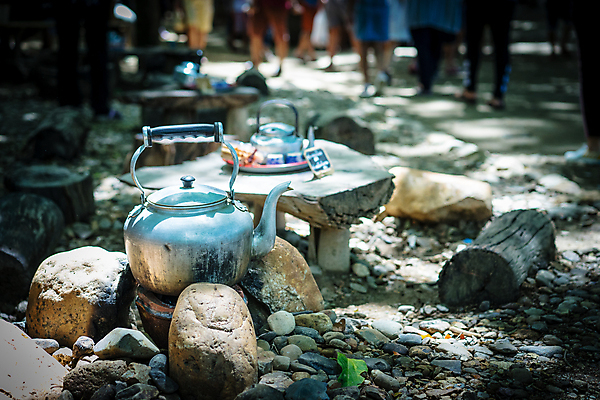포토 JPG 해외이미지 전통 문화 커피 음료 음식 백그라운드 유리 탁자 주전자 서브 건강 동양인 사람없음 목재 컵 초록색 세트 우주 금속 주방 검은색 중국 머그컵 수확 흰색 뜨거움 시장 차 냄비 정상 저녁 찻주전자 허브 준비 복고 옛날 해외포토 나무 식물 식기 아시아 컬러 가구 농업 재료 재질 주방용품 인종 솥 야간 파일형식 이미지허브