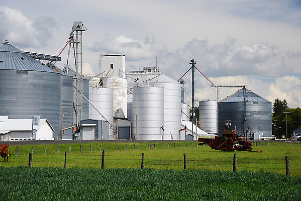 포토 JPG 해외이미지 식물 산업 농업 사람없음 건물 울타리 농장 큼 밀 수납 외양간 사일로 워싱턴 해외포토 건축물 곡류 담장 미국 크기 파일형식 이미지허브