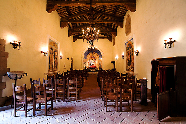 포토 JPG 해외이미지 기독교 종교 의자 건축양식 실내 사람없음 내부 건물 목재 교회 수확 골동품 바위 기도 중세 장면 고딕 신앙심 옛날 줄서기 해외포토 나무 건축물 건축 가구 농업 재료 종교건축 모션 돌_바위 역사 파일형식 이미지허브