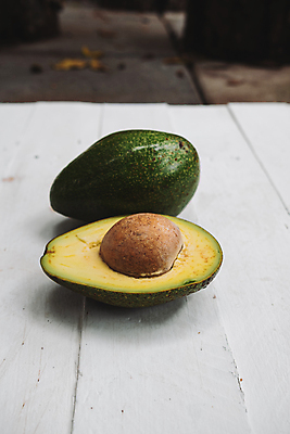 포토 JPG 해외이미지 음식 다이어트 채소 과일 재료 탁자 건강 사람없음 세로 컬러풀 시골 신선 유기농 아보카도 건강식 채식주의자 해외포토 웰빙 컬러 가구 채식 파일형식 이미지허브