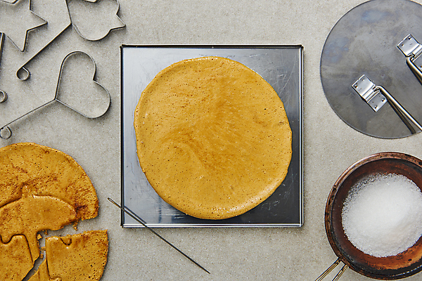 포토 JPG 스튜디오촬영 모양 한국문화 회색배경 실내 틀 사람없음 하이앵글 유행 과자 손상 바늘 달콤 추억 설탕 국자 복고 철판 군것질 달고나 불량식품 뽑기 호떡누르개 국내포토 동양문화 뷰포인트 백그라운드 컨셉 주방용품 디저트 한국 내부 회색 도구 맛 파일형식