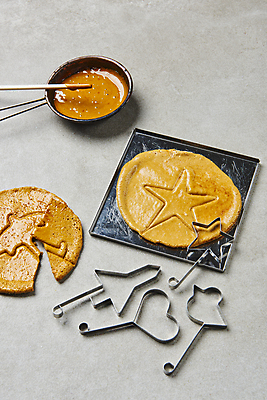 포토 JPG 스튜디오촬영 모양 한국문화 별 우산 회색배경 실내 틀 사람없음 유행 과자 달콤 추억 국자 복고 철판 군것질 나무젓가락 달고나 불량식품 뽑기 국내포토 자연요소 동양문화 백그라운드 컨셉 젓가락 주방용품 디저트 한국 내부 회색 맛 파일형식