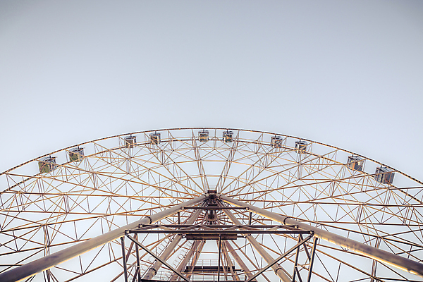 포토 JPG 해외이미지 공원 유럽 여행 포즈 백그라운드 벽지 하늘 엄마 추상 휴가 미술 사람없음 야외 장식 빨간색 초록색 파란색 축제 기쁨 놀이공원 수확 흰색 바퀴 원형 파편 승차 복고 시력 스크래치 회전목마 거인 공평 철강 해외포토 도형 공공시설 감정 나라 컬러 무늬 농업 가족 모션 문화예술 테마파크 놀이기구 파일형식 이미지허브