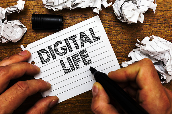 포토 JPG 해외이미지 구름 라이프스타일 인터넷 통신 사람 앉기 사람없음 친구 전자제품 컴퓨터 홈페이지 디지털 자료 웹 정보 이메일 연결 무선전화기 서비스 클릭 온라인 리빙 회계 데이터베이스 로그인 소셜미디어 소프트웨어 채널 터치스크린 네트워킹 사용자 인터랙티브 해외포토 자연요소 관계 모션 생활 경제 네트워크 전화기 파일형식 이미지허브