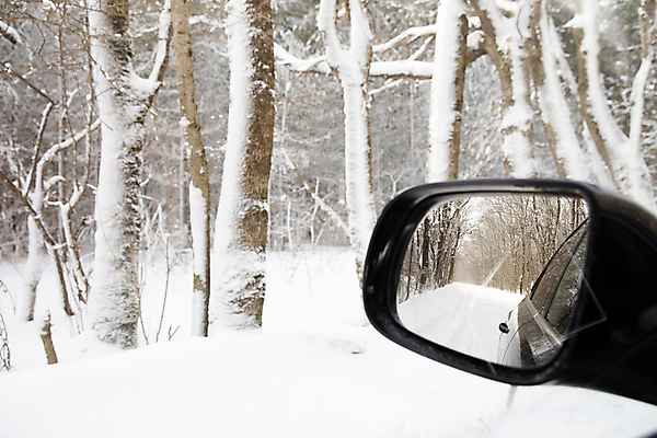포토 JPG 해외이미지 나무 계절 도로 길 여행 컨셉 겨울 교통시설 자동차 자연 날씨 거리 아이디어 사람 풍경 사람없음 야외 목재 빛 반사 냉동 얼음 검은색 침묵 거울 운전 추위 금지 흰색 시골 고독 숲 위험 서리 장면 눈보라 길가 선로 자동 폭설 해외포토 자연요소 식물 감정 육상교통 컬러 교통 재료 모션 눈_날씨 소리 자연재해 시설 생태계 파일형식 이미지허브