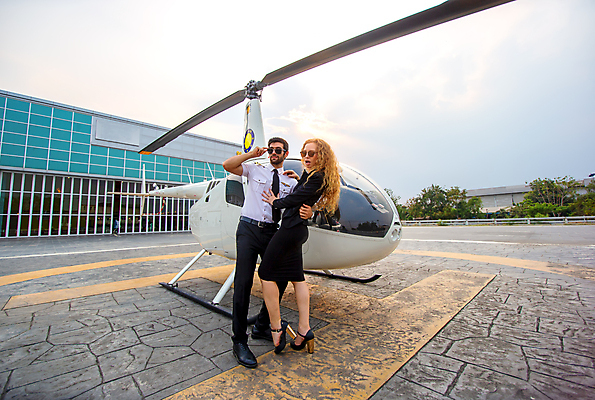 포토 JPG 해외이미지 직업 남자 여행 비즈니스 CEO 통신 교통시설 성공 노동자 비행기 정장 성인 두명 선글라스 사무실 헤드폰 비즈니스맨 자신감 재산 고급 우아함 헬리콥터 전문직 공항 파일럿 항공 경영자 리더 상업 경영 정중 해외포토 옷 감정 안경 음향기기 교통 컨셉 항공교통 대중교통 사람 금융 직장인 시설 파일형식 이미지허브