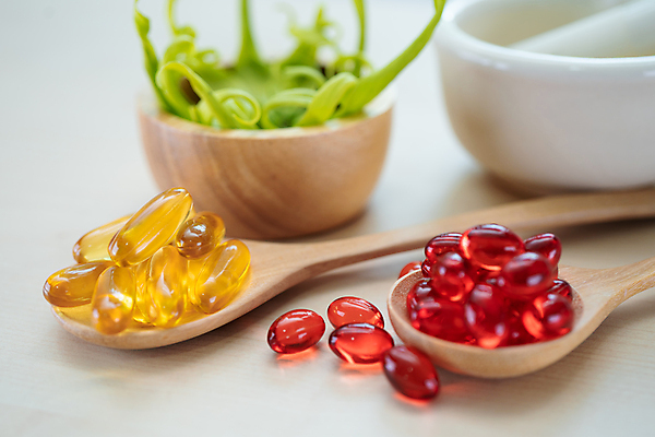 포토 JPG 해외이미지 그릇 건강 사람없음 알약 약 숟가락 허브 유기농 절구 절구방아 해외포토 식물 식기 웰빙 의학 수저 도구 파일형식 이미지허브