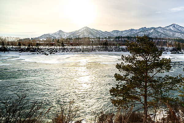 포토 JPG 해외이미지 나무 구름 여행 겨울 자연 하늘 산 파노라마 풍경 사람없음 야외 물 여름 파란색 강 반사 일몰 숲 해외포토 자연요소 식물 계절 컬러 촬영기법 노을 생태계 파일형식 이미지허브