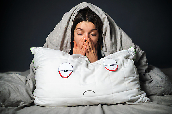 포토 JPG 해외이미지 백인 여자 감정 종이 얼굴 다이어트 베개 스트레스 건강 피곤 한명 사람 치료 빨간색 알약 약 건강관리 침실 덮개 침대 좌절 야간 고민 그림 두통 처방 문제 숨김 거짓말 불면증 악몽 우울증 증상 해외포토 자연요소 서양인 1 컬러 가구 컨셉 의학 침구 관리 신체부위 뚜껑 질병 파일형식 이미지허브