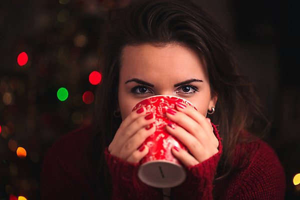 포토 JPG 해외이미지 손 디자인 옷 계절 여자 커피 음료 백그라운드 크리스마스 겨울 날씨 휴가 따뜻함 관리 사탕 사람없음 장식 컵 빨간색 컬러풀 뷰티 유행 초콜릿 목도리 머그컵 추위 수확 흰색 잡기 못 뜨거움 우아함 차 스웨터 민트 니트 코코아 특별함 스타일 손모아장갑 해외포토 식기 잡화 기념일 컬러 장갑 컨셉 상의 농업 모션 디저트 사람 신체부위 공구 허브 파일형식 이미지허브