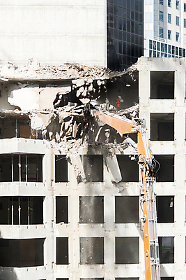 포토 JPG 해외이미지 산업 건축양식 교통시설 주택 사람없음 야외 건물 목재 금속 기계 장비 공구 업무 쓰레기 파편 위험 큼 땅 불도저 굴착기 삽 버리기 대리석 먼지 지역 암초 짐차 무거움 낭비 채석 콘크리트 파멸 해외포토 나무 건축물 건축 교통 컨셉 재료 모션 자동차 재질 도구 작업 중장비 무게 크기 시설 파일형식 소멸 이미지허브