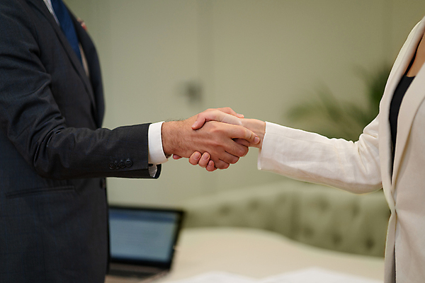 포토 JPG 해외이미지 직업 여자 남자 컨셉 회사 비즈니스 통신 성공 미래 협력 노동자 악수 함께함 서기 사람 성인 두명 옆모습 금융 사무실 방 인포그래픽 업무 작업 비즈니스맨 비즈니스우먼 그룹 계획 온도계 대표 심볼 서비스 메뉴 리더 혁명 경영 지원 셰이커 해외포토 뷰포인트 모션 손짓 경제 직장인 파일형식 이미지허브