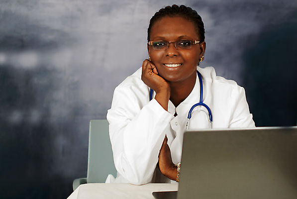 포토 JPG 해외이미지 직업 행복 안경 백그라운드 청진기 건강 한명 미소 사람 노트북 사무실 뷰티 의사 흰색 손목시계 내추럴 해외포토 1 잡화 감정 시계 컬러 비즈니스 장신구 의료기기 표정 전자제품 의료진 파일형식 이미지허브