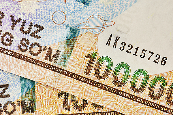 포토 JPG 해외이미지 지폐 돈 비즈니스 사람없음 금융 경제 쌓기 달러 변화 재산 속도 투자 환율 우즈베키스탄 계산서 월급 대출 부정부패 세금 해외포토 컨셉 모션 중앙아시아 파일형식 이미지허브