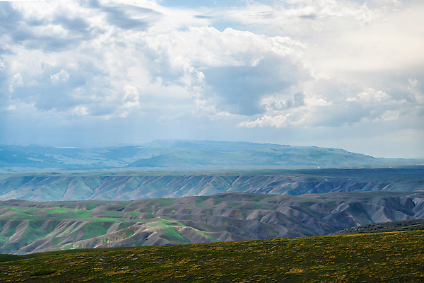 포토 JPG 해외이미지 여행 백그라운드 밭 자연 하늘 산 풍경 잔디 초원 사람없음 야외 초록색 여름 골짜기 계곡 중국 시골 황무지 언덕 산등성이 장면 산악지대 수평선 산맥 해외포토 식물 계절 아시아 컬러 농업 생태계 파일형식 이미지허브