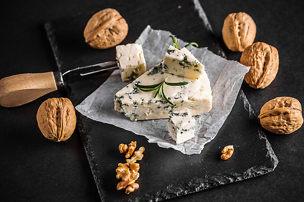 포토 JPG 해외이미지 스튜디오촬영 포크 치즈 사람없음 호두 블루치즈 석판 해외포토 식기 유제품 실내 견과류 파일형식 이미지허브