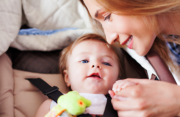포토 JPG 해외이미지 라이프스타일 커플 여자 행복 아들 얼굴 어린이 가족 관계 놀이 엄마 친절 함께함 사랑 미소 소년 두명 부모 화목 기쁨 육아 자녀 아기 해외포토 남자 감정 컨셉 표정 사람 생활 신체부위 파일형식 이미지허브