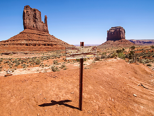 포토 JPG 해외이미지 공원 지구 모래 여행 오렌지 자연 하늘 건조 사람없음 야외 빨간색 파란색 일출 골짜기 계곡 미국 사막 황무지 고독 땅 인도인 애리조나 멀리 예약 천연기념물 내추럴 서쪽 전국 콜로라도 특별함 수평선 손모아장갑 해외포토 외국인 공공시설 감정 컬러 장갑 컨셉 북아메리카 과일 동양인 노을 방향 생태계 파일형식 이미지허브