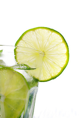 포토 JPG 해외이미지 잔 실내 근접촬영 사람없음 흰배경 라임 모히토 해외포토 식기 뷰포인트 백그라운드 과일 내부 흰색 칵테일 파일형식 이미지허브