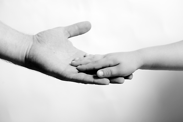 포토 JPG 해외이미지 손 어린이 신체 부분 손가락 아이디어 사람 성인 사람없음 회색 엄지손가락 아기 심볼 안심 돌봄 헬프 해외포토 컬러 컨셉 모션 육류 신체부위 도움 파일형식 이미지허브