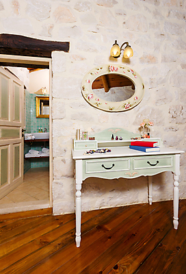 포토 JPG 해외이미지 디자인 가구 건축양식 탁자 부동산 휴가 아파트 주택 사람없음 내부 건물 여름 수건 침실 거울 방 욕실 바위 고급 빌라 오브젝트 렌탈 스타일 해외포토 건축물 계절 건축 생활용품 컨셉 위생용품 돌_바위 재산 파일형식 이미지허브